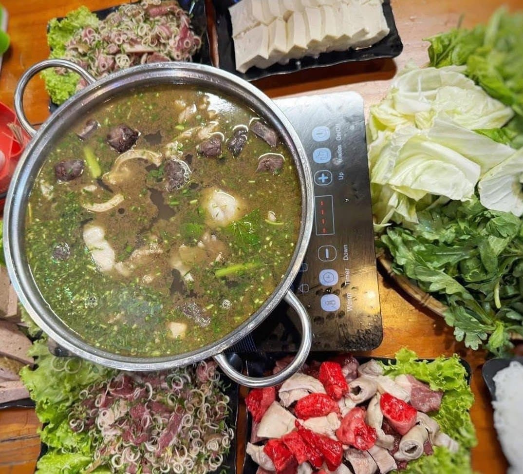 Lẩu Ngựa – ảnh 1
